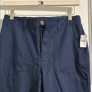 GAP women’s Girlfriend Jogger